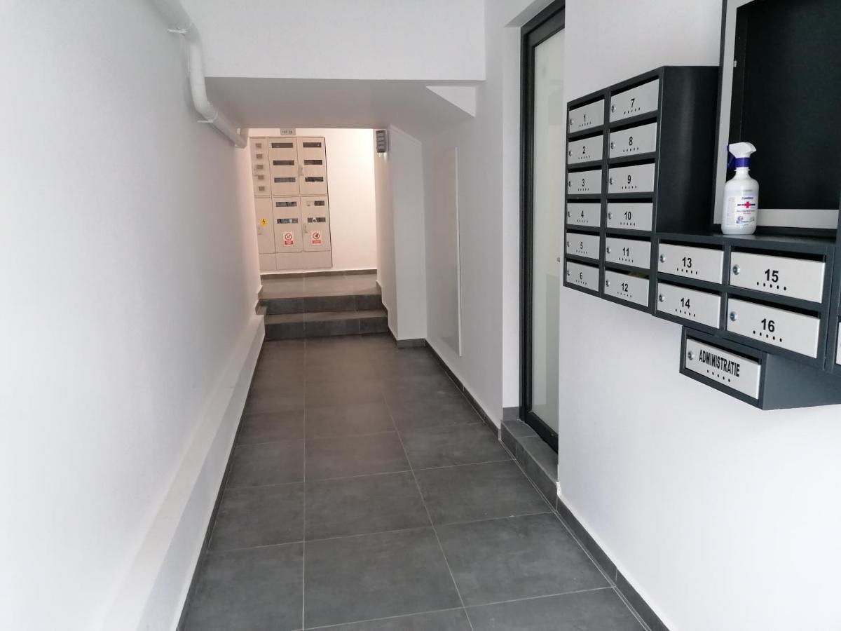 Ama Apartament Cu Terasa 50 Mp & Parcare Braşov Eksteriør bilde