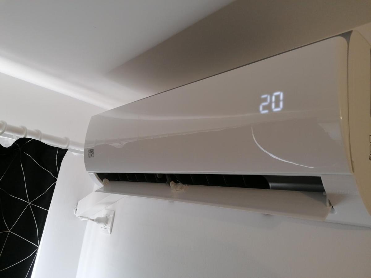 Ama Apartament Cu Terasa 50 Mp & Parcare Braşov Eksteriør bilde