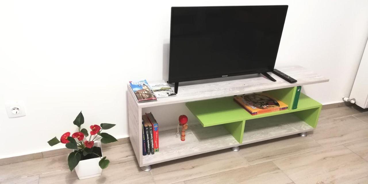 Ama Apartament Cu Terasa 50 Mp & Parcare Braşov Eksteriør bilde