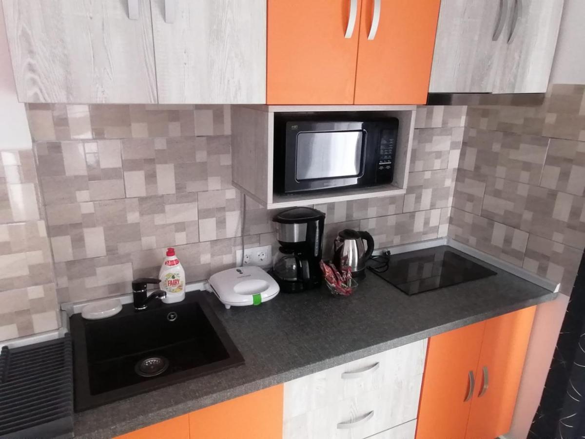 Ama Apartament Cu Terasa 50 Mp & Parcare Braşov Eksteriør bilde